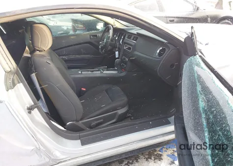 2014 Ford Mustang V6 from USA, damaged, VIN 1ZVBP8AM8E5265745